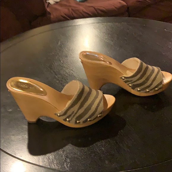 SOLD Michael Kors Easton Mule Tiger gold - Picture 4 of 4